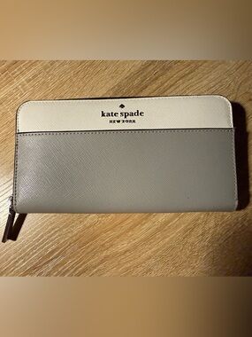 kate spade Two-Tone Light Gray & White Saffiano Leather Zip Wallet